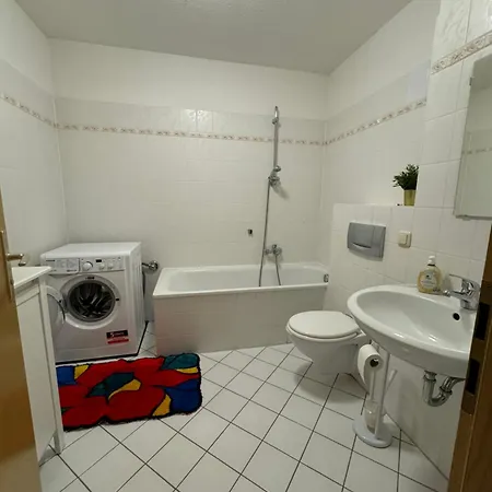 In Naehe Messe,bmw,porsche,flughafen Appartamento *