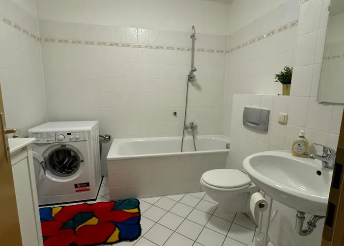 In Naehe Messe,bmw,porsche,flughafen Apartamento *